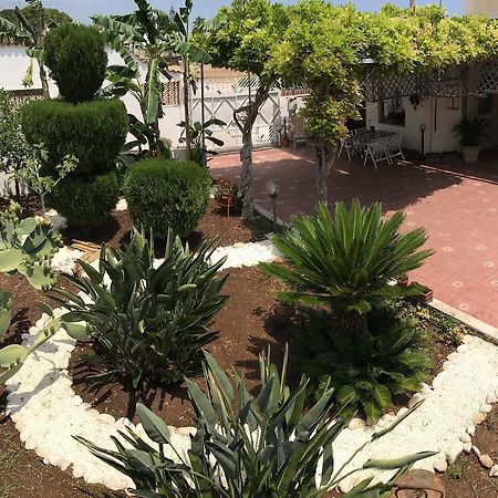 Casa Vacanze Robinson Villa Avola Exterior photo