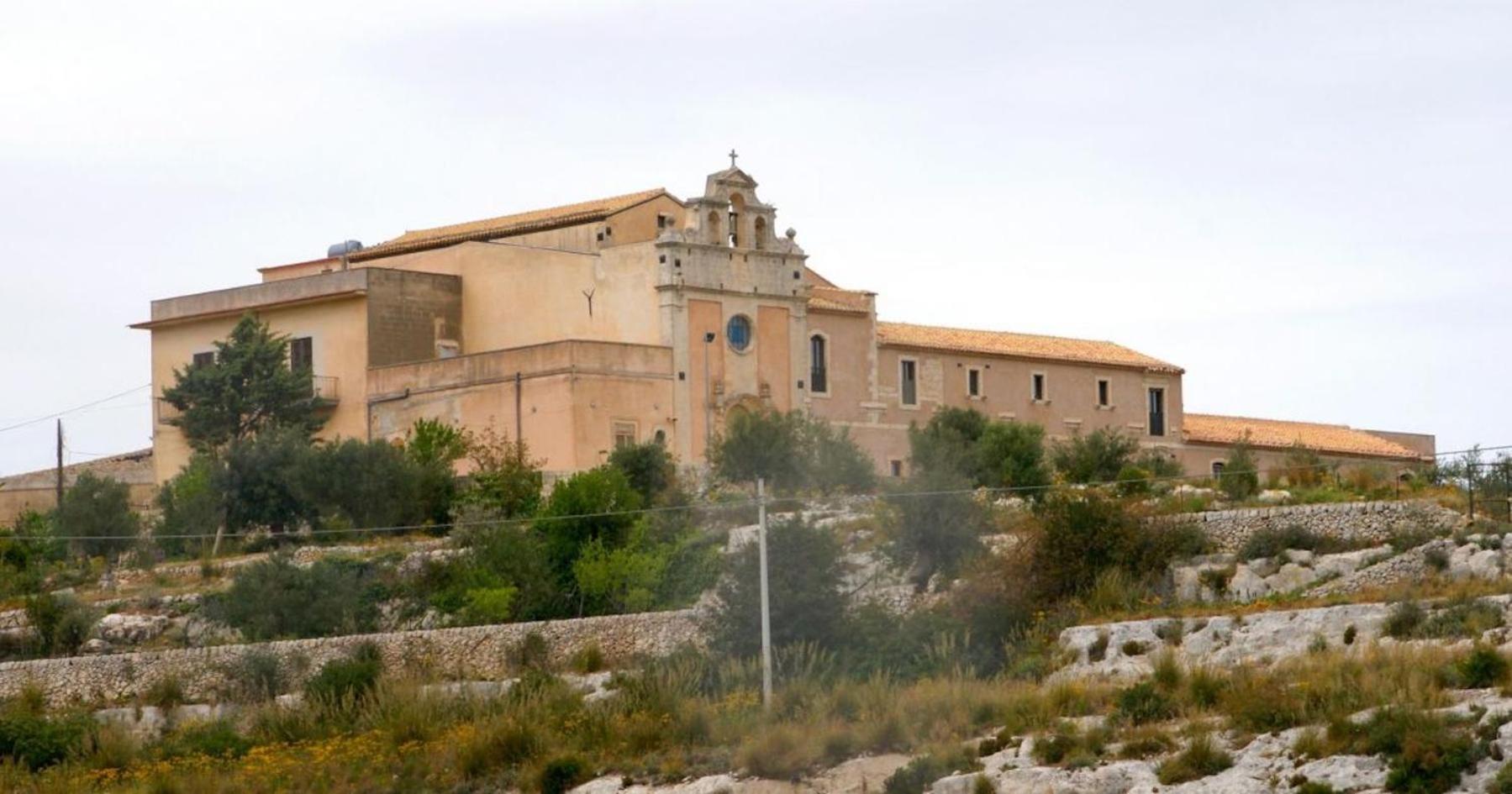 Casa Vacanze Robinson Villa Avola Exterior photo